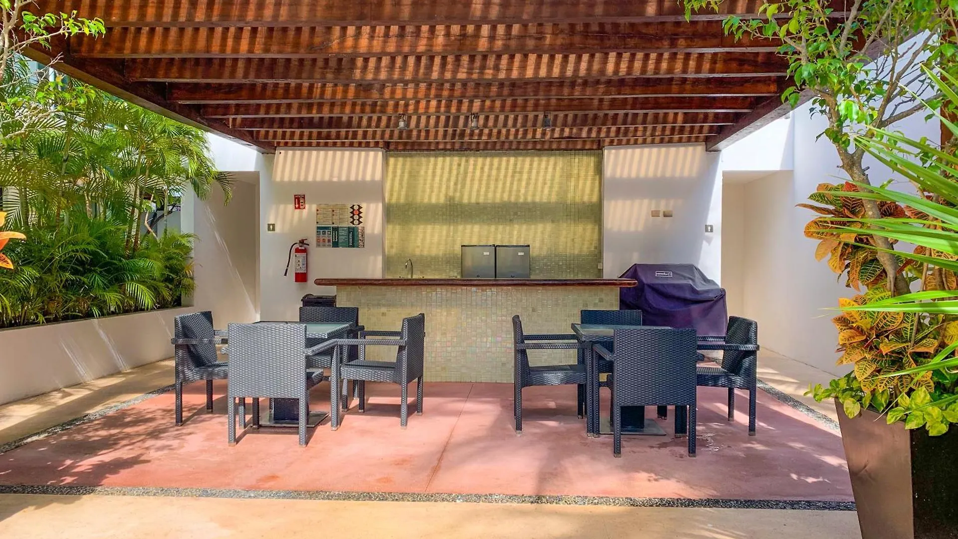 Oasis 12 Apartment Playa del Carmen Mexico